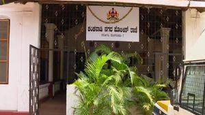ಮಂಗಳೂರಿನಲ್ಲಿ ಕುಡುಕನಿಗೆ ಸಿಕ್ಕಿದ್ದ 10 ಲಕ್ಷ ರೂಪಾಯಿ ಪೊಲೀಸರ ಪಾಲು 