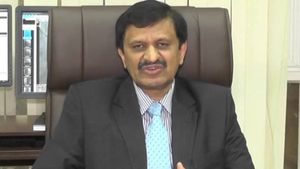 Covid Outbreak in India : ದೇಶದಲ್ಲಿ 3 ತಿಂಗಳೊಳಗೆ ಕೊರೊನಾ ಉಲ್ಬಣ ಸಾಧ್ಯತೆ: ಡಾ.ಸಿ.ಎನ್.ಮಂಜುನಾಥ್ ಸಲಹೆ