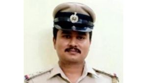ಮಂಗಳೂರಿನಲ್ಲಿ ವಕೀಲನ ಮೇಲೆ ದೌರ್ಜನ್ಯ ಆರೋಪ: ಪೊಲೀಸ್ ಅಧಿಕಾರಿ ಅಮಾನತು 