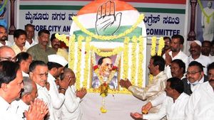 ಆದಿಚುಂಚನಗಿರಿ ಶ್ರೀಗಳನ್ನು ಸಿಎಂ ಮಾಡಲು ಪ್ಲಾನ್‌: ಮೈಸೂರಿನಲ್ಲಿ ಚಂದ್ರಗುರು ಆರೋಪ 