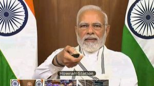 ನನ್ನನ್ನು ಕ್ಷಮಿಸಿ: ತಾಯಿಯ ಮರಣದ ನಂತರ ಪಶ್ಚಿಮ ಬಂಗಾಳಕ್ಕೆ ಭೇಟಿ ನೀಡದಿರುವುದಕ್ಕಾಗಿ ಮೋದಿ ಕ್ಷಮೆಯಾಚನೆ 