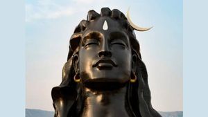 ಚಿಕ್ಕಬಳ್ಳಾಪುರ: ಹೈಕೋರ್ಟ್ ಅನುಮತಿ ಬೆನ್ನಲ್ಲೆ ಲೋಕಾರ್ಪಣೆಗೆ ಸಜ್ಜುಗೊಂಡ ಆದಿಯೋಗಿ ಪ್ರತಿಮೆ