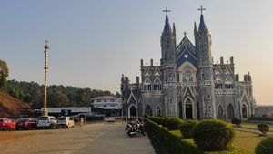  Attur Basilica: ಅತ್ತೂರು ಜಾತ್ರೆ ಆರಂಭಗೊಂಡರೆ ರಾತ್ರಿ ಆಗುವುದಿಲ್ಲ: ಸಂತ ಲಾರೆನ್ಸ್ ಜಾತ್ರೆಗೆ ಕ್ಷಣಗಣನೆ