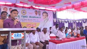 ಫಲಾನುಭವಿಗಳಿಗೆ ಫೆಬ್ರವರಿ 15ರೊಳಗೆ ನಿವೇಶನ ಹಕ್ಕುಪತ್ರ ವಿತರಣೆ: ಚಿಕ್ಕಬಳ್ಳಾಪುರದಲ್ಲಿ ಕೆ.ಸುಧಾಕರ್‌ ಭರವಸೆ  