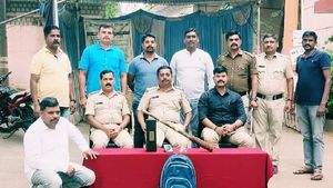 ಚಿಕ್ಕಮಗಳೂರು ಪೊಲೀಸರ ಕಾರ್ಯಾಚರಣೆ: ದುಬಾರಿ ಟೆಲಿಸ್ಕೋಪ್‌, 20 ಲಕ್ಷ ಮೌಲ್ಯದ ಚಿನ್ನಾಭರಣ ವಶ