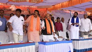 ತವರು ಜಿಲ್ಲೆಯಲ್ಲಿ 335 ಕೋಟಿ ರೂ.ಗಳ ಯೋಜನೆಗಳಿಗೆ ಸಿಎಂ ಅಡಿಗಲ್ಲು 