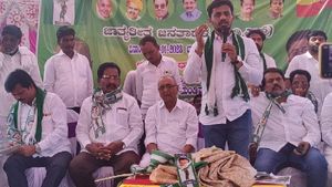 ಬಿಜೆಪಿ ತೊರೆದು ಜೆಡಿಎಸ್‌ಗೆ ಸೇರ್ಪಡೆಗೊಂಡ ಮಾಜಿ ಶಾಸಕ ಬಸವರಾಜ ಮಂಡಿಮಠ