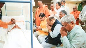 Siddheshwar Swamiji Health; ಸಚಿವ ಪ್ರಹ್ಲಾದ್ ಜೋಶಿಗೆ ಮೋದಿ ಫೋನ್ ಕರೆ