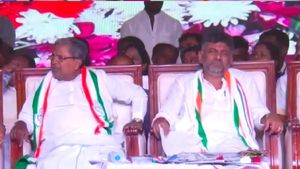 ಕೊಪ್ಪಳದಲ್ಲಿ ಪ್ರಜಾಧ್ವನಿ ಬಸ್ ಯಾತ್ರೆ: ಗವಿಸಿದ್ದೇಶ್ವರ ಮಠಕ್ಕೆ ಭೇಟಿ ನೀಡಿದ ಕಾಂಗ್ರೆಸ್‌ ನಾಯಕರು