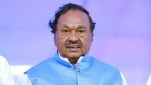 ಸಿದ್ದರಾಮಯ್ಯ ಹೆಣ ನಾಯಿನು ಮೂಸುವುದಿಲ್ಲ,ಅದನ್ನು ನಾವು ಯಾಕೆ ಮುಟ್ಟಬೇಕು: ಸಿದ್ದರಾಮಯ್ಯ ವಿರುದ್ದ ಈಶ್ವರಪ್ಪ ವಾಗ್ದಾಳಿ