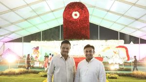 ಸಚಿವ ಸುಧಾಕರ್ ಸಿಕ್ಕಿರುವುದು ಈ ಕ್ಷೇತ್ರದ ಜನರ ಭಾಗ್ಯ: ಸಚಿವ ಮುನಿರತ್ನ ಪ್ರಶಂಸೆ