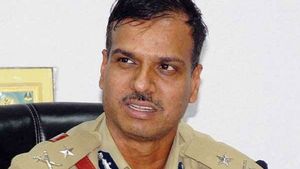  ಮೈಸೂರು: ಸ್ಯಾಂಟ್ರೋ ರವಿ ಬ್ಯಾಂಕ್ ಖಾತೆ ಮುಟ್ಟುಗೋಲಿಗೆ ಕ್ರಮ: ಅಲೋಕ್ ಕುಮಾರ್ 