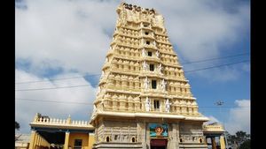 ಚಾಮುಂಡಿಬೆಟ್ಟಕ್ಕೆ 