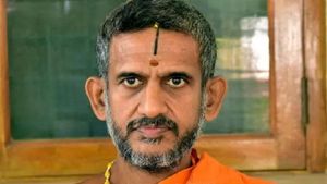 ರಾಮಮಂದಿರ ನಿರ್ಮಾಣದ ವೇಳೆಗೆ ಬಡವರಿಗೆ ಮನೆ ಕಟ್ಟಿಸಿಕೊಡೋಣ -ಪೇಜಾವರ ಶ್ರೀ
