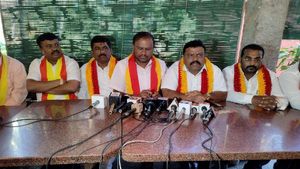  ಮೇಕೆದಾಟು ಯೋಜನೆ: ದೇವೆಗೌಡರು ಮಾತ್ರ ಧ್ವನಿ ಎತ್ತುತ್ತಾರೆ, 25 ಜನ ಬಿಜೆಪಿ ಸಂಸದರು ಏನು ಮಾಡುತ್ತಿದ್ದಾರೆ?