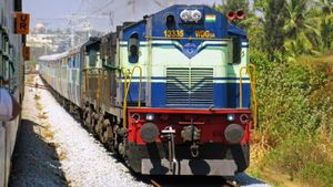 Mumbai-Surathkal train; ವಿಶೇಷ ರೈಲು ವೇಳಾಪಟ್ಟಿ, ನಿಲ್ದಾಣಗಳು 