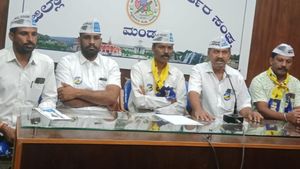 ಜನರಿಗೋಸ್ಕರ ಬಂಧನ ಮಾತ್ರವಲ್ಲ, ಪ್ರಾಣ ಕೊಡಲು ಸಿದ್ಧರಿದ್ದೇವೆ-ಎಎಪಿ ಕಾರ್ಯಕರ್ತರ ಆಕ್ರೋಶ