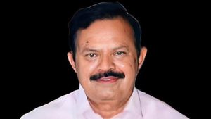 ಹಾಸನದಲ್ಲಿ ಜೆಡಿಎಸ್‌ನ 2ನೇ ವಿಕೆಟ್‌ ಪತನ; ಶಿವಲಿಂಗೇಗೌಡ ಬಳಿಕ ಮತ್ತೊಬ್ಬ ಪ್ರಭಾವಿ ಶಾಸಕ ಜೆಡಿಎಸ್‌ಗೆ ಗುಡ್‌ಬೈ!