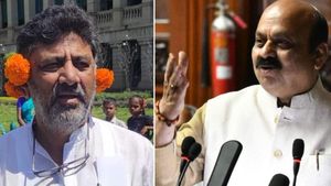 Karnataka Budget 2023: ಬಿಜೆಪಿ ಬಜೆಟ್ ಎಂದರೆ ಕಿವಿ ಮೇಲೆ ಹೂವು, ಸುಳ್ಳಿನ ಕಂತೆ- ಸುರ್ಜೇವಾಲಾ ವ್ಯಂಗ್ಯ