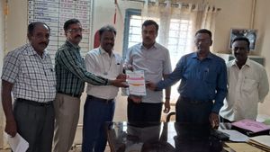 ಚಿಕ್ಕಬಳ್ಳಾಪುರ: ಮಾರ್ಚ್‌1ರಿಂದ ಸರ್ಕಾರಿ ನೌಕರರಿಗೆ ಅನಿರ್ದಿಷ್ಟಾವಧಿ ಮುಷ್ಕರಕ್ಕೆ ಕರೆ
