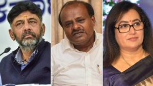 ಮಂಡ್ಯದಲ್ಲಿ ಪ್ರಭಾವಿ ನಾಯಕರ ಸ್ಪರ್ಧೆ? ಕೇಳಿ ಬರುತ್ತಿದೆ ಡಿಕೆಶಿ, ಎಚ್‌ಡಿಕೆ, ಸುಮಲತಾ, ಅಶೋಕ್ ಹೆಸರು- ಏನಿದು ಕೌತುಕದ ವರದಿ