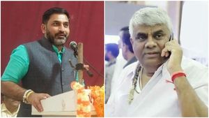 ಪ್ರೀತಂಗೌಡ ಪಂಥಾಹ್ವಾನವೇ ದಾಳ: ಹಾಸನದಿಂದ ಮಾಜಿ ಸಚಿವ ಎಚ್.ಡಿ.ರೇವಣ್ಣ ಸ್ಪರ್ಧೆ?