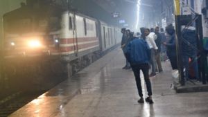 Railway Station: ಅಮೃತ್ ಭಾರತ್ ಯೋಜನೆಯಡಿ ಕರ್ನಾಟಕದ 52 ರೈಲು ನಿಲ್ದಾಣ ಅಭಿವೃದ್ಧಿ: ಸರ್ಕಾರ 
