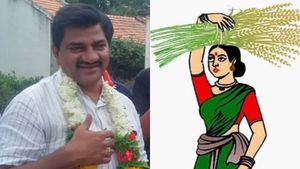 Breaking; ಪಕ್ಷ ಬಿಟ್ಟ ತಿಪಟೂರಿನ ಕಾಂಗ್ರೆಸ್‌ ನಾಯಕ, ಜೆಡಿಎಸ್‌ಗೆ 