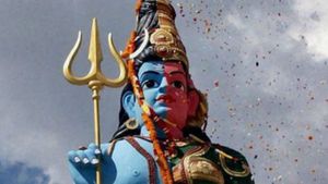  ಬೆಣ್ಣೆನಗರಿ ದಾವಣಗೆರೆಯಲ್ಲಿ ಶಿವರಾತ್ರಿಯ ಸಂಭ್ರಮ ಹೇಗಿದೆ?, ಇಲ್ಲಿದೆ ವಿವರ  