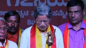  ಶಿವಮೊಗ್ಗದಲ್ಲಿ 17ನೇ ಜಿಲ್ಲಾ ಸಾಹಿತ್ಯ ಸಮ್ಮೇಳನಕ್ಕೆ ಚಾಲನೆ, ಮಹತ್ವದ ವಿಚಾರಗಳ ಪ್ರಸ್ತಾಪ  