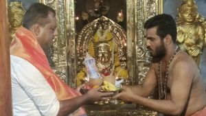 U T Khader Profile: ಕೋಲಕ್ಕೂ ಸೈ, ಬ್ರಹ್ಮಕಲಶಕ್ಕೂ ಸೈ, ರಾಜ್ಯದ ಸಂಭಾವಿತ ರಾಜಕಾರಣಿ