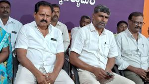 ಪ್ರಾಮಾಣಿಕ ಕಾರ್ಯಕರ್ತರ ಕಡೆಗಣನೆ: ಸಿಪಿಐಎಂ ಪಕ್ಷಕ್ಕೆ ರಾಜೀನಾಮೆ ನೀಡಿದ ಚಿಕ್ಕಬಳ್ಳಾಪುರ ಜಿಲ್ಲೆಯ ಮುಖಂಡರು