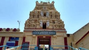 ಮೈಸೂರು: ಚುಂಚನಕಟ್ಟೆಯಲ್ಲಿ ತೀರ್ಥಸ್ನಾನಕ್ಕಾಗಿ ಭಕ್ತರ ಪರದಾಟ..ಆಗಿದ್ದೇನು? 