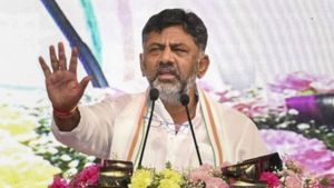 ನಮ್ಮ ನೆಲದಲ್ಲಿ ಯೋಜನೆ ಜಾರಿಗೆ ಮಹಾರಾಷ್ಟ್ರ ಸರಕಾರಕ್ಕೆ ಅನುಮತಿ ಕೊಟ್ಟವರು ಯಾರು?: ಡಿ ಕೆ ಶಿವಕುಮಾರ್‌ ಪ್ರಶ್ನೆ