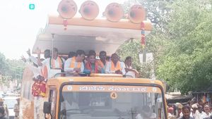  ಬಾಗೇಪಲ್ಲಿ ಶಾಸಕರು ಕ್ಷೇತ್ರದ ಅಭಿವೃದ್ಧಿಗಿಂತ ಬೇನಾಮಿ ಆಸ್ತಿ ಸಂಪಾದನೆಗೆ ಹೆಚ್ಚಿನ ಆದ್ಯತೆ ನೀಡ್ತಾರೆ: ಸಿ.ಮುನಿರಾಜು