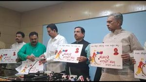  ಹುಬ್ಬಳ್ಳಿಯಲ್ಲಿ ಜಗ್ಗಲಗಿ ಹಬ್ಬದ ಲೋಗೋ ಬಿಡುಗಡೆ ಮಾಡಿದ ಕೇಂದ್ರ ಸಚಿವ, ಈ ಹಬ್ಬದ ವಿಶೇಷತೆ ಏನು?