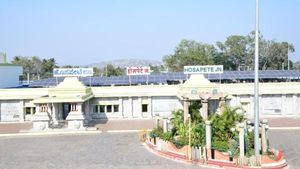 Hosapete Railway Station: ಮಾ. 12ರಂದು 13 ಕೋಟಿ ರೂ. ವೆಚ್ಚದ ವಿನೂತನ ಶೈಲಿಯ ರೈಲ್ವೆ ನಿಲ್ದಾಣವನ್ನ ಉದ್ಘಾಟಿಸಲಿರೋ ಮೋದಿ