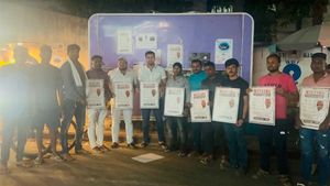 ದಾವಣಗೆರೆಯಲ್ಲಿ ಮಾಡಾಳ್‌ ವಿರೂಪಾಕ್ಷಪ್ಪ ನಾಪತ್ತೆ ಪೋಸ್ಟರ್‌ 
