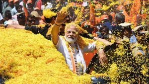 PM Modi Mandya Visit: ಮೋದಿಗೆ ಅಭಿಮಾನದ ಹೂಮಳೆ: ಜೆಡಿಎಸ್‌ ಬಗ್ಗೆ ತುಟಿ ಬಿಚ್ಚದ ಪ್ರಧಾನಿ, ಏನಿದು ಹೊಸ ಟ್ವಿಸ್ಟ್‌?
