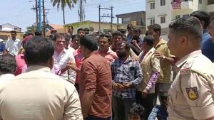ಆಟೋ ನಿಲ್ದಾಣ ನಿರ್ಮಾಣಕ್ಕೆ ತಡೆ: ಬಿಜೆಪಿ ಗುಂಪುಗಳ ನಡುವೆ ಕಿತ್ತಾಟ