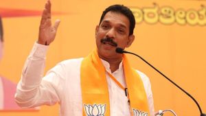 ಚುನಾವಣಾ ಹೊತ್ತಲಿ ಆಪರೇಷನ್‌ ಕಮಲ ಸಕ್ಸಸ್:‌ ಮಂಡ್ಯದ ಹತ್ತಾರು ಮುಖಂಡರು ಬಿಜೆಪಿಗೆ: ಕಟೀಲ್