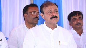 ಕಾಂಗ್ರೆಸ್ ಸೇರ್ಪಡೆ ಯಾಕೆ ಬೇಕು? ಪ್ಲೀಸ್ ಏನು ಚರ್ಚೆ ಬೇಡಾ ದಮ್ಮಯ್ಯ ಎಂದ ಸಚಿವ ನಾರಾಯಣ ಗೌಡ