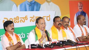  4 ಬಾರಿ ಶಾಸಕರಾದವರು ಹೊಸ ಅಭ್ಯರ್ಥಿ ಗೆಲುವಿಗೆ ಪಣತೊಟ್ಟಿದ್ದಾರೆ- ರಾಮದಾಸ್‌ ಹೊಗಳಿದ ಅರುಣ್ ಸಿಂಗ್