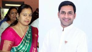  Preetham Gowda: ಭವಾನಿ ರೇವಣ್ಣ ಮತ್ತು ನನ್ನ ನಡುವೆ ಉತ್ತಮ ಅಕ್ಕ, ತಮ್ಮನ ಸಂಬಂಧವಿದೆ: ಪ್ರೀತಂ ಗೌಡ