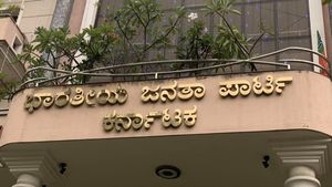 ಬಿಜೆಪಿ ಟಿಕೆಟ್‌ಗೆ ಸಂಸದರ ಪ್ರಯತ್ನ; ಬೆಂಗಳೂರಲ್ಲಿ ವಾಸ್ತವ್ಯ! 