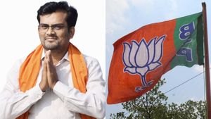 ಬಿಜೆಪಿ ಅರ್ಭ್ಯರ್ಥಿಗೆ ತೊಡಕಾದ ಸರ್ಕಾರಿ ಉದ್ಯೋಗ, ಪಕ್ಷ ನೀಡಿತು ಗಡುವು 