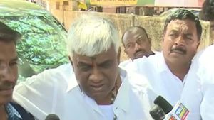  ಮಂಡ್ಯದಲ್ಲಿ ಕುಮಾರಸ್ವಾಮಿ ವಿರುದ್ಧ ಸುಮಲತಾ ಸ್ಪರ್ಧೆ ಬಗ್ಗೆ ರೇವಣ್ಣ ಪ್ರತಿಕ್ರಿಯಿಸಿದ್ದು ಹೀಗೆ