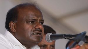 HD Kumaraswamy Reaction: ಹೊಳೇನರಸೀಪುರದಿಂದ ಪ್ರೀತಂಗೌಡ  ನಾಮಪತ್ರ ಸಲ್ಲಿಕೆ: ಕುಮಾರಸ್ವಾಮಿ ಹೇಳಿದ್ದೇನು? 