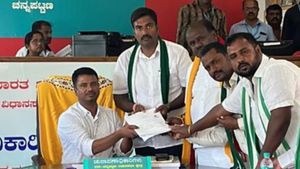 HD Kumaraswamy Files Nomination: ನಾಮಪತ್ರ ಸಲ್ಲಿಸಿದ ಮಾಜಿ ಸಿಎಂ ಎಚ್‌ಡಿ ಕುಮಾರಸ್ವಾಮಿ 