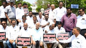 'ಪರಮ ಭ್ರಷ್ಟ ಸರ್ಕಾರದ ಹುಟ್ಟಿಗೆ ಕಾರಣನಾದೆನಲ್ಲ': ಎಚ್‌.ವಿಶ್ವನಾಥ್‌ ಪ್ರಾಯಶ್ಚಿತ ಸತ್ಯಾಗ್ರಹ